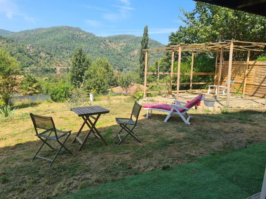 Le Chalet Des Amis Aurec-Sur-Loire Экстерьер фото